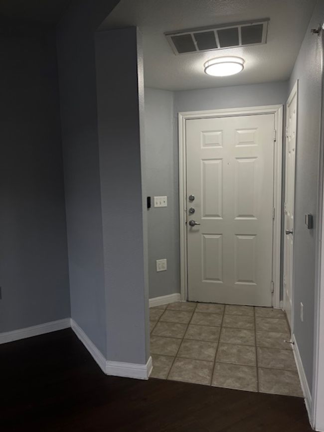 APT-112 - 2320 Gracy Farms Ln, Condo with 1 bedrooms, 1 bathrooms and 1 parking in Austin TX | Image 25