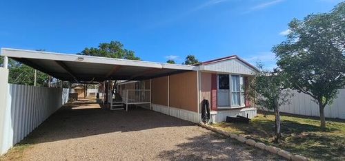 930 W Hale St, Slaton, TX, 79364-3158 | Card Image