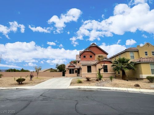 5942 Village Loft St, North Las Vegas, NV, 89081-6422 | Card Image