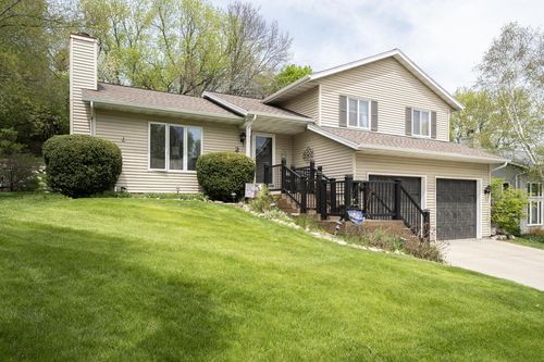 204 Cambridge Avenue, Waukesha, WI, 53188 | Card Image