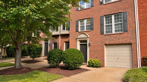 674 Huffine Manor Cir, Franklin, TN, 37067-5673 | Card Image