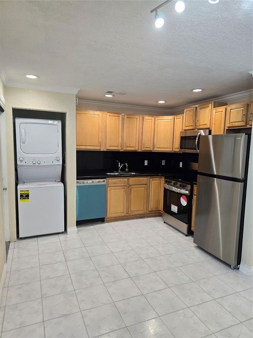 2-1749 Nw 6th Ave, Fort Lauderdale, FL, 33311-4803 | Card Image
