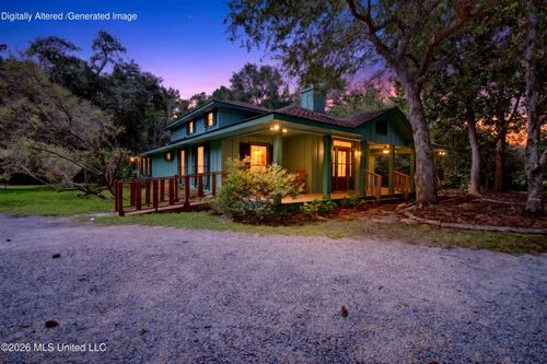 401 Turner St, Waveland, MS, 39576-3435 | Card Image