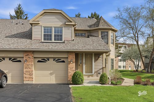 d-3276 N Carriageway Dr, Arlington Heights, IL, 60004-7715 | Card Image