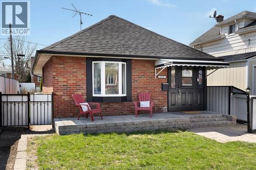 2219 Marentette Ave, Windsor, ON, N8X4E8 | Card Image