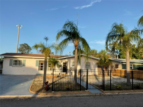 3680 Whiting Dr Se, ST PETERSBURG, FL, 33705-4045 | Card Image