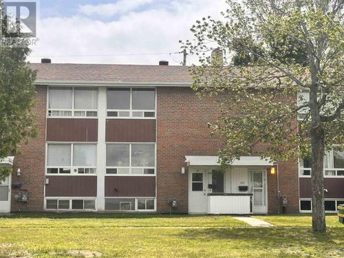 109 Hillside Dr N, Elliot Lake, ON, P5A1X5 | Card Image