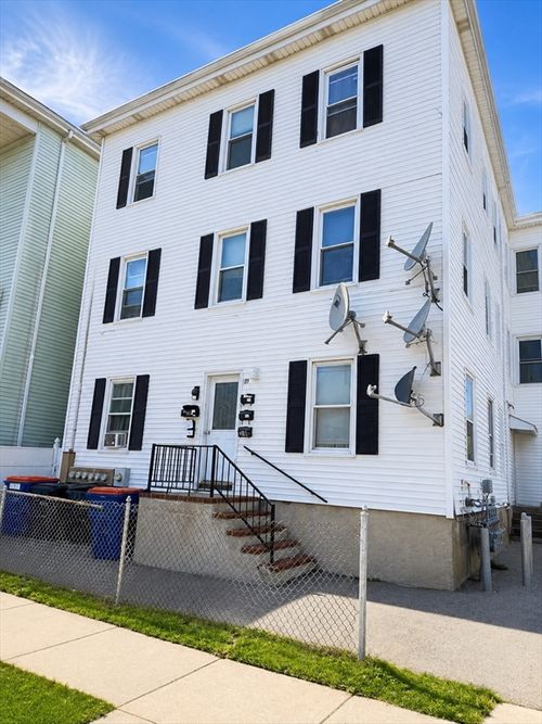49 Nelson St, New Bedford, MA, 02744-1145 | Card Image