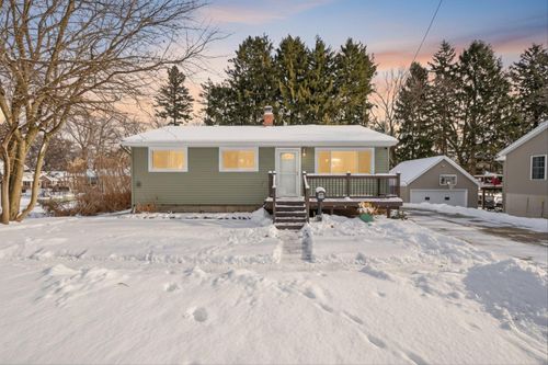 1105 S Eaton St, Albion, MI, 49224-2109 | Card Image