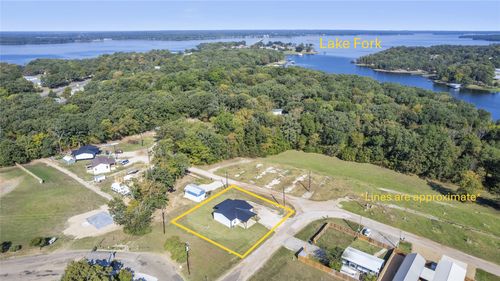 327 Arapaho, Quitman, TX, 75783 | Card Image