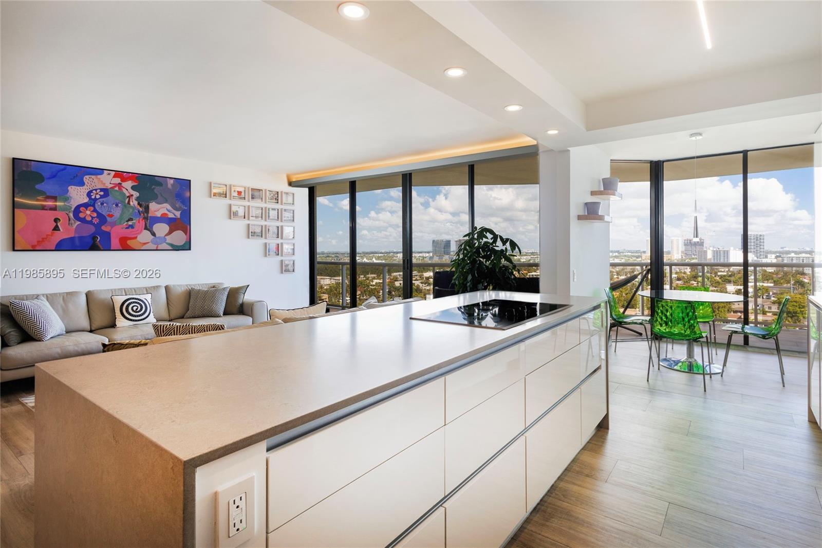 Residential in Aventura 4
