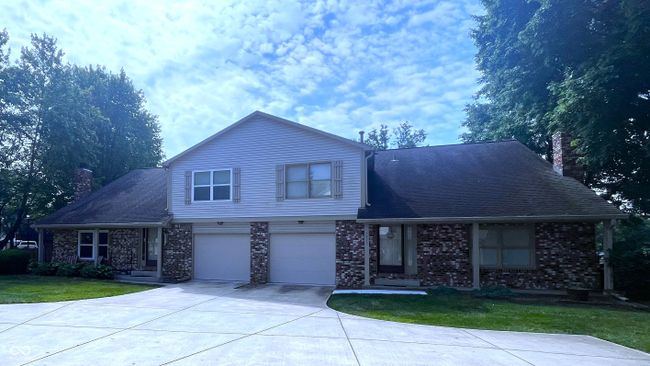 7433 Prairie Lake Dr, Condo with 1 bedrooms, 2 bathrooms and null parking in Indianapolis IN | Image 5