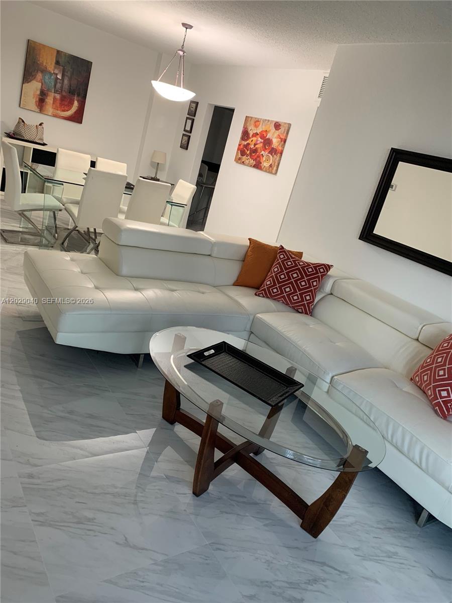 Residential in Hollywood 5