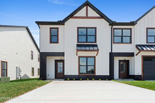 1355 Grace Way, Sevierville, TN, 37862-6191 | Card Image