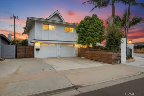 9471 Mokihana Dr, Huntington Beach, CA, 92646-7963 | Card Image