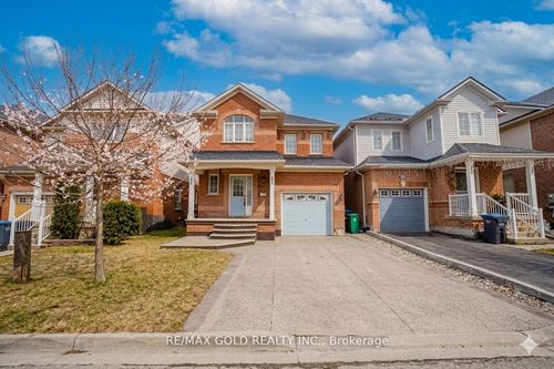 25 Spencer Dr, Brampton, ON, L7A2A2 | Card Image