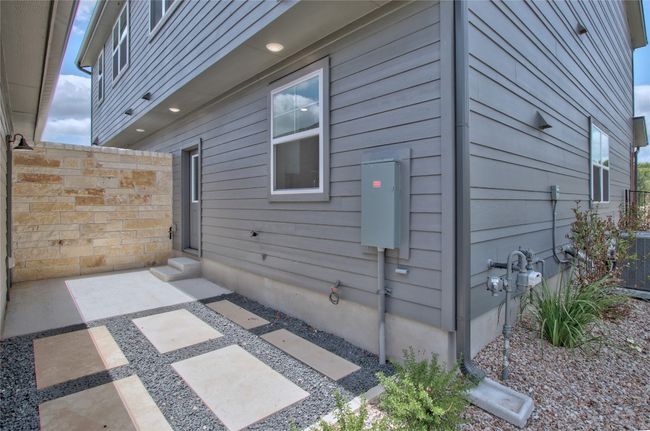 5907 Rotunda View View, House other with 3 bedrooms, 3 bathrooms and 2 parking in Austin TX | Image 25