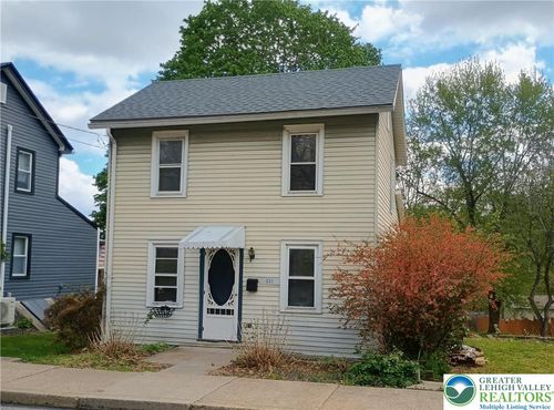 331 S Broad Street, Bangor Boro, PA, 18013 | Card Image