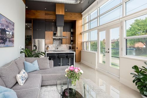 130-1001 Roselawn Ave, York, ON, M6B4M4 | Card Image