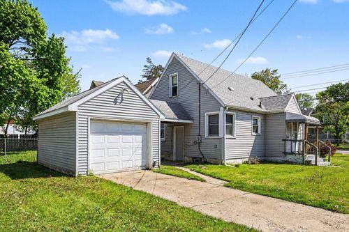 902 W Lapeer St, Lansing, MI, 48915-1948 | Card Image