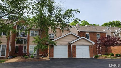 g3-1332 Holgate Dr, Ballwin, MO, 63021-7638 | Card Image