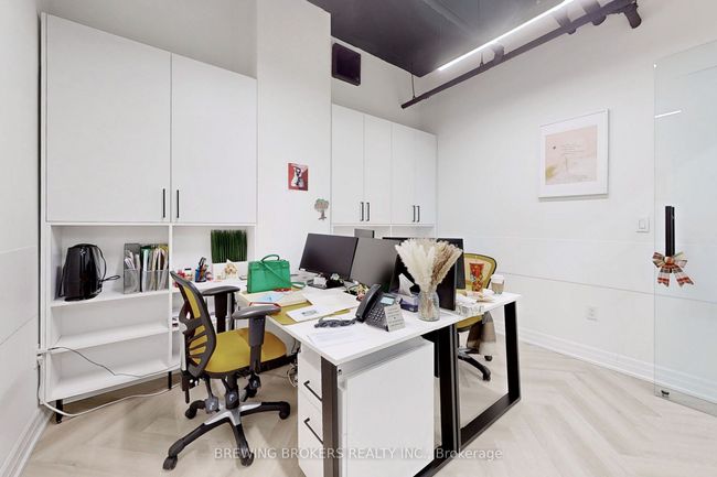 404-406 - 1275 Finch Ave W, Home with 0 bedrooms, 0 bathrooms and 3 parking in North York ON | Image 30