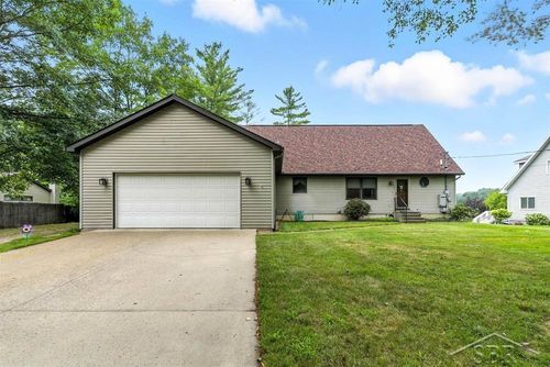 5505 N Clarence Ct, Sanford, MI, 48657-9575 | Card Image