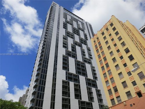 3204-151 Se 1st St, Miami, FL, 33131-1459 | Card Image