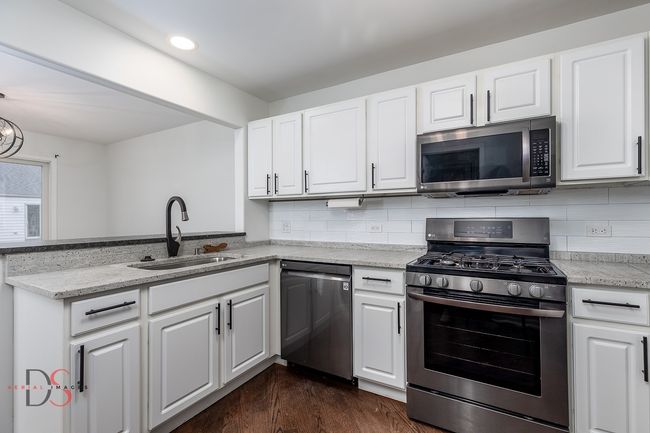 1803 Waters Edge Dr, Townhouse with 2 bedrooms, 3 bathrooms and 2 parking in Minooka IL | Image 9