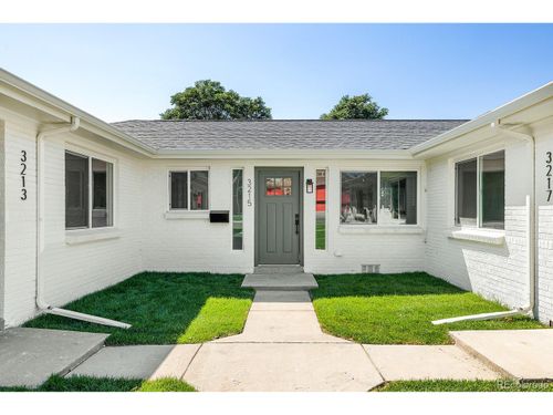 3215 N Steele St, Denver, CO, 80205-4861 | Card Image
