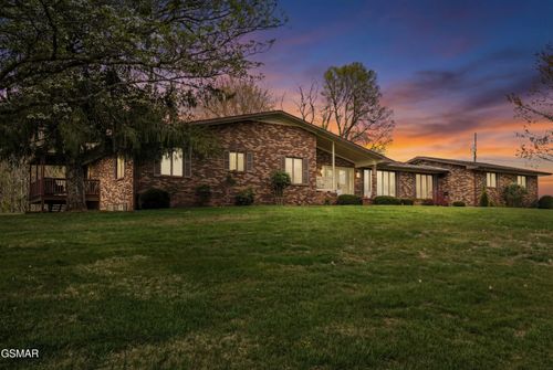 1279 Green Acres Dr, Newport, TN, 37821-7079 | Card Image
