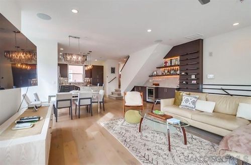 7824 Inception Way, San Diego, CA, 92108-5122 | Card Image