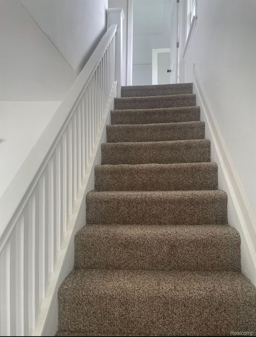 2254 Lillibridge St, Detroit, MI, 48214-4615 | Card Image