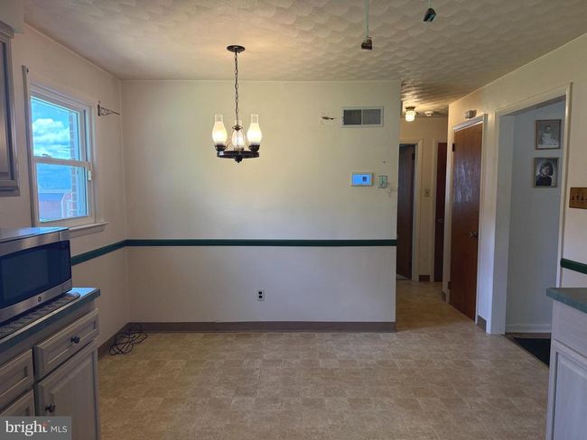 885 Witmer Rd, House other with 4 bedrooms, 2 bathrooms and null parking in YORK PA | Image 12