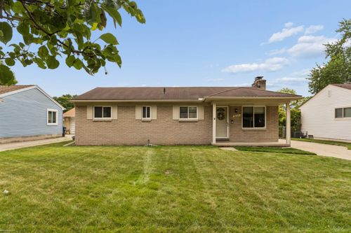 8644 Essen Dr Drive, Sterling Heights, MI, 48314 | Card Image