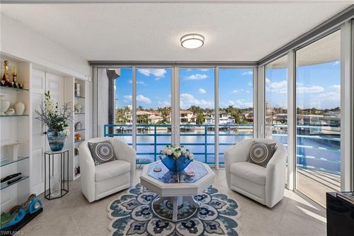 3-341-255 Park Shore Dr, NAPLES, FL, 34103-2661 | Card Image