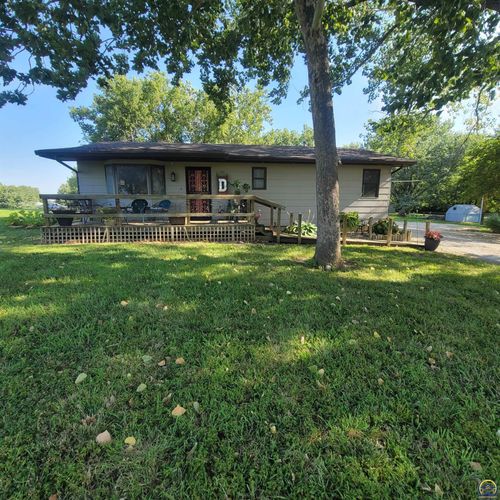 936 Nw Silverstone Ln, Topeka, KS, 66618-1231 | Card Image