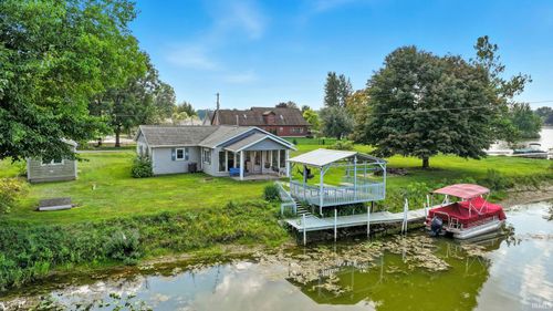 160 Lane 160a Turkey Lk, Hudson, IN, 46747-9314 | Card Image