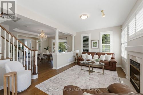 33 Eakin Mill Rd, Markham, ON, L6E1M7 | Card Image