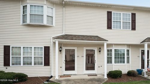 j8-1201 Freeland Ln, Winterville, NC, 28590-7129 | Card Image