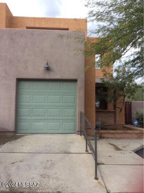 3149 N Olsen Ave, Tucson, AZ, 85719-2354 | Card Image