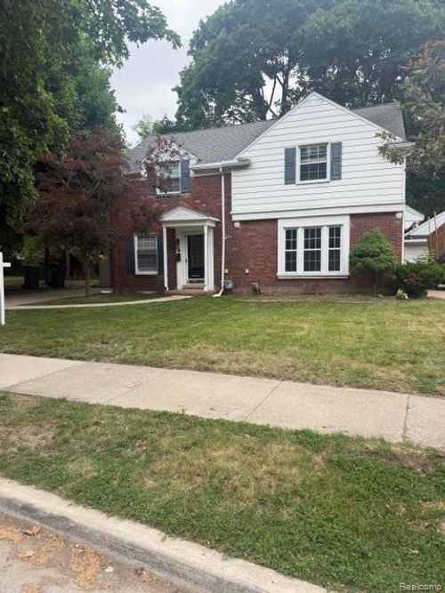 3750 Brewster St, Dearborn, MI, 48120-1016 | Card Image