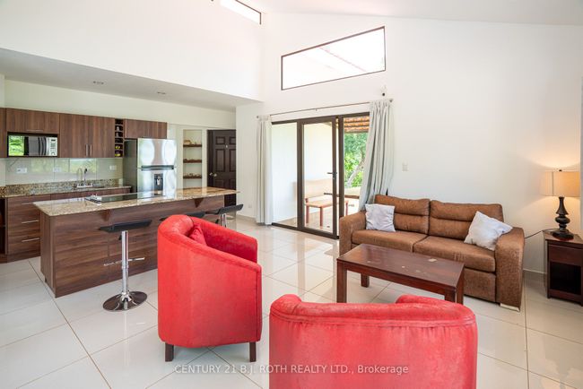 1 Estrella Gallery Avenue, Condo with 2 bedrooms, 2 bathrooms and 4 parking in Costa Rica ON | Image 4