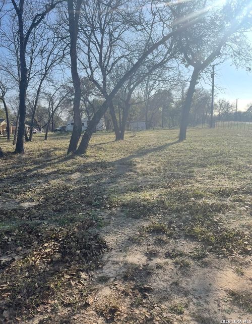 1075 Clear Lake Loop, Poteet, TX, 78065-4751 | Card Image