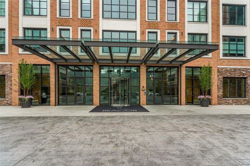 1309-100 Garvies Point Rd, Glen Cove, NY, 11542-5000 | Card Image
