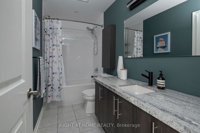 118 - 2320 Gerrard St E, Condo with 3 bedrooms, 2 bathrooms and 26 parking in Toronto ON | Image 25