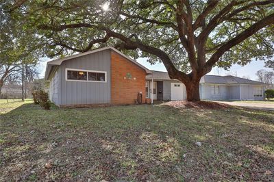 104 Palm Lane, House other with 4 bedrooms, 2 bathrooms and null parking in Lake Jackson TX | Image 3