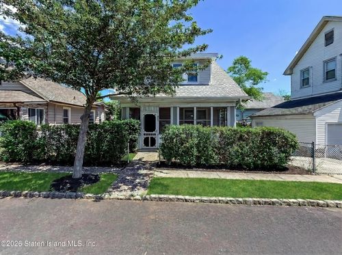 454 Home Ave, Staten Island, NY, 10305-3835 | Card Image