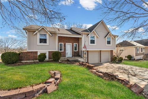 4921 S Peck Ave, Independence, MO, 64055-6330 | Card Image