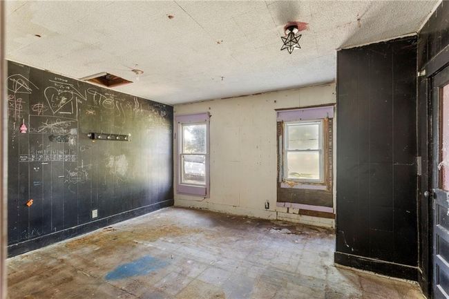 View of spare room | Image 13